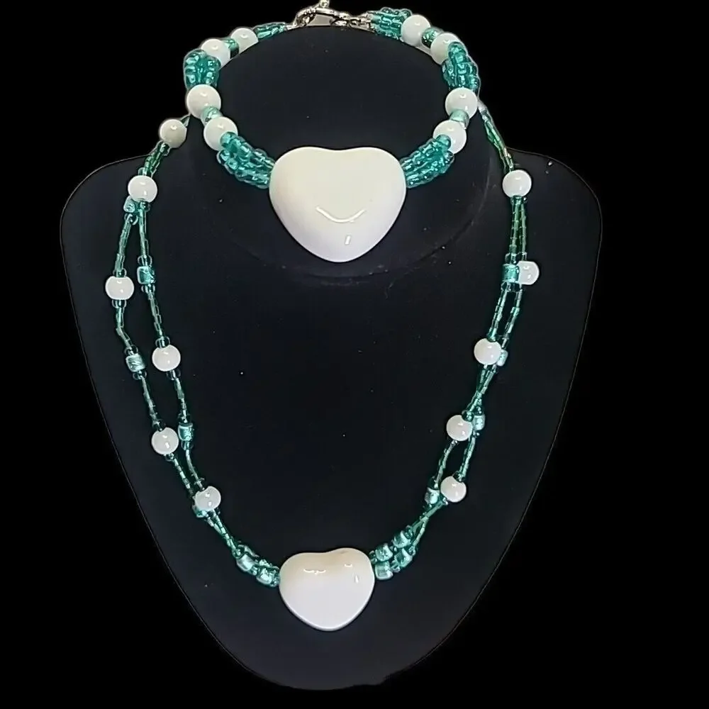 Teal Green & White Heart‎ Glass & Acrylic Bead 16